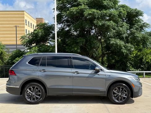 Used 2024 Volkswagen Tiguan SE FWD image 6