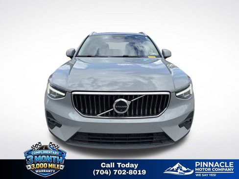 Used 2024 Volvo XC40 B5 Plus AWD/4WD image 7