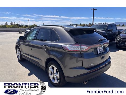 Used 2017 Ford Edge SE AWD/4WD image 4