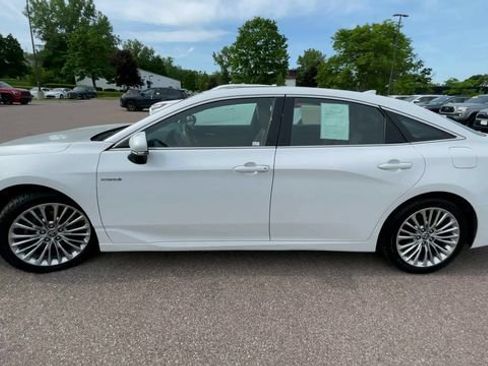 Used 2020 Toyota Avalon Limited w/ Advanced Safety Package FWD image 5