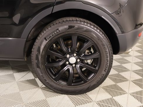 Used 2019 Land Rover Range Rover Evoque SE AWD/4WD image 17