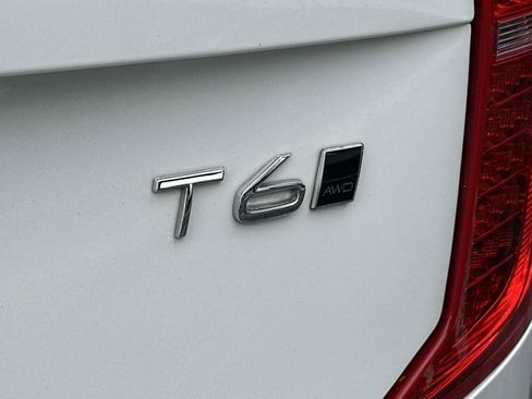 Used 2020 Volvo XC90 T6 Momentum image 27
