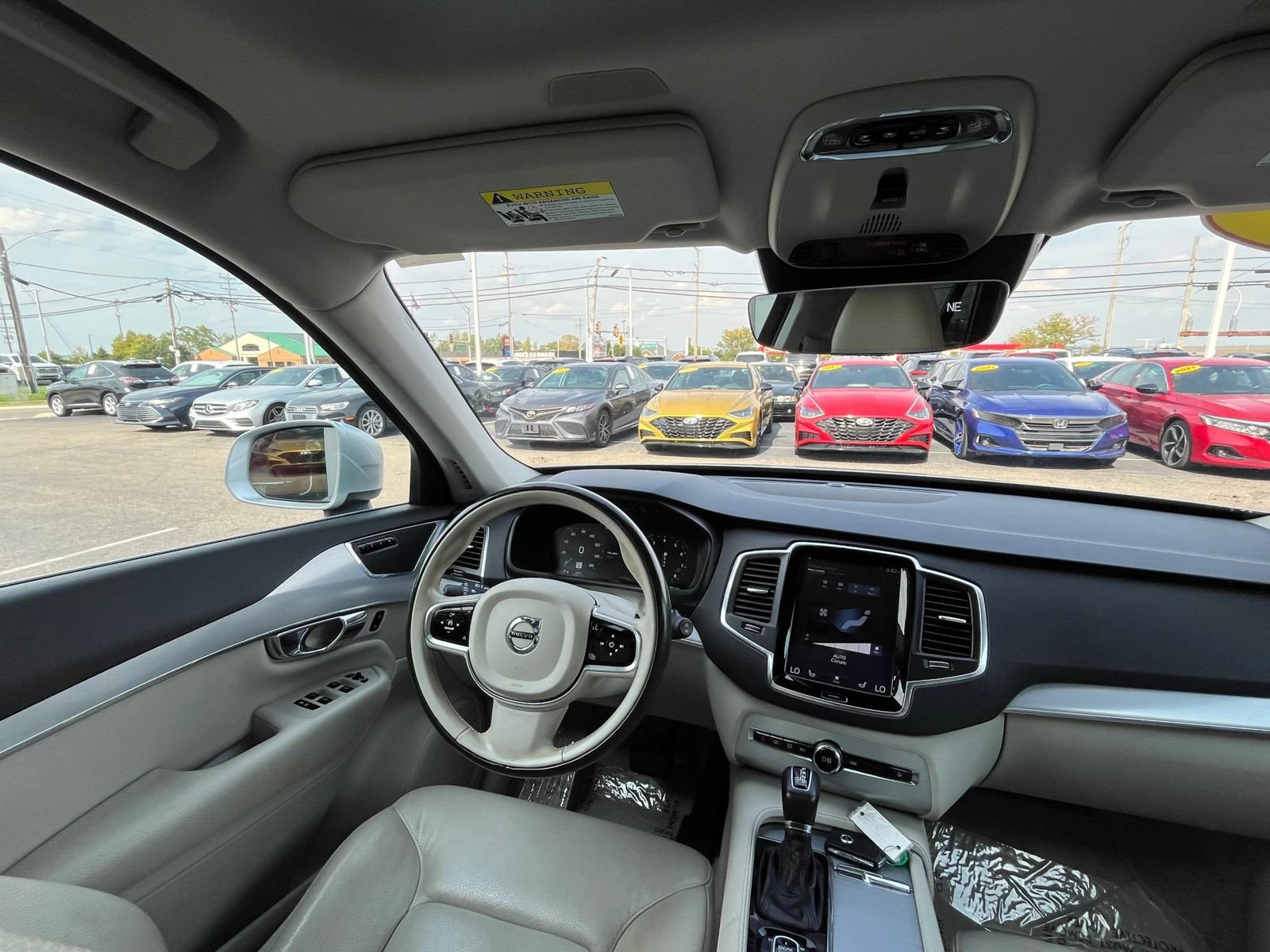 Used 2016 Volvo XC90 T6 Momentum AWD/4WD image 49