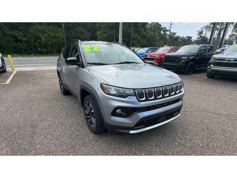 Used 2022 Jeep Compass Limited AWD/4WD image 8