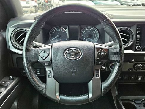Used 2022 Toyota Tacoma TRD Sport image 22