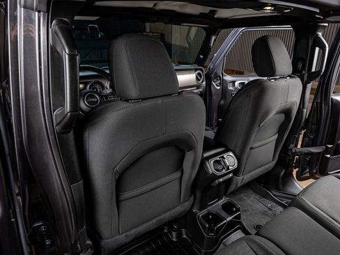 Used 2021 Jeep Gladiator Sport image 33