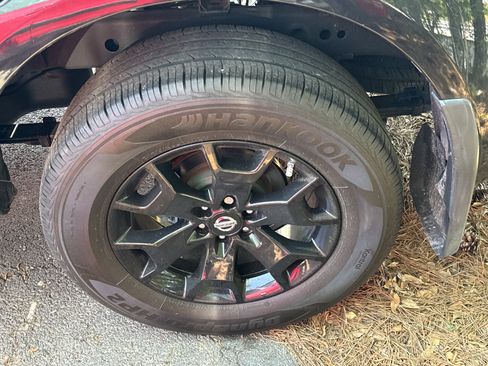 Used 2018 Nissan Frontier SV w/ Value Truck Package RWD image 6