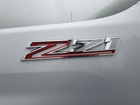 Certified 2025 Chevrolet Silverado 2500 LT w/ Z71 Chrome Sport Edition image 33