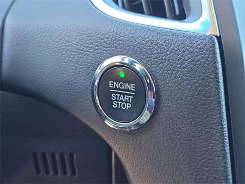 Used 2024 Ford Edge Titanium image 24