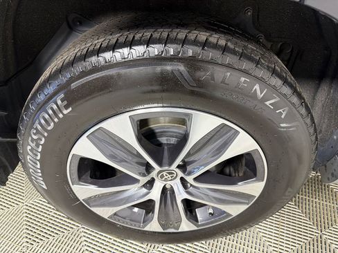 Used 2023 Toyota Highlander XLE image 18