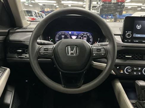 Used 2025 Honda Accord SE image 15