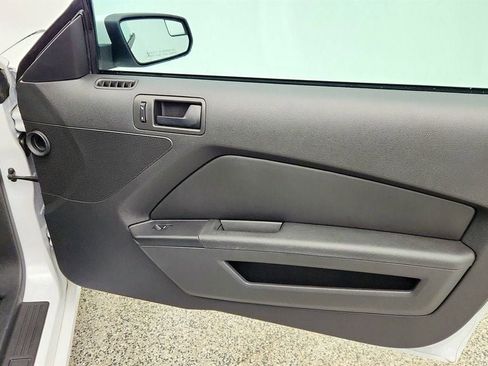 Used 2014 Ford Mustang GT image 23