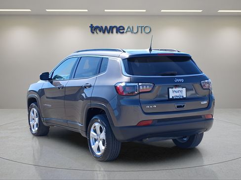 Used 2021 Jeep Compass Latitude AWD/4WD image 3