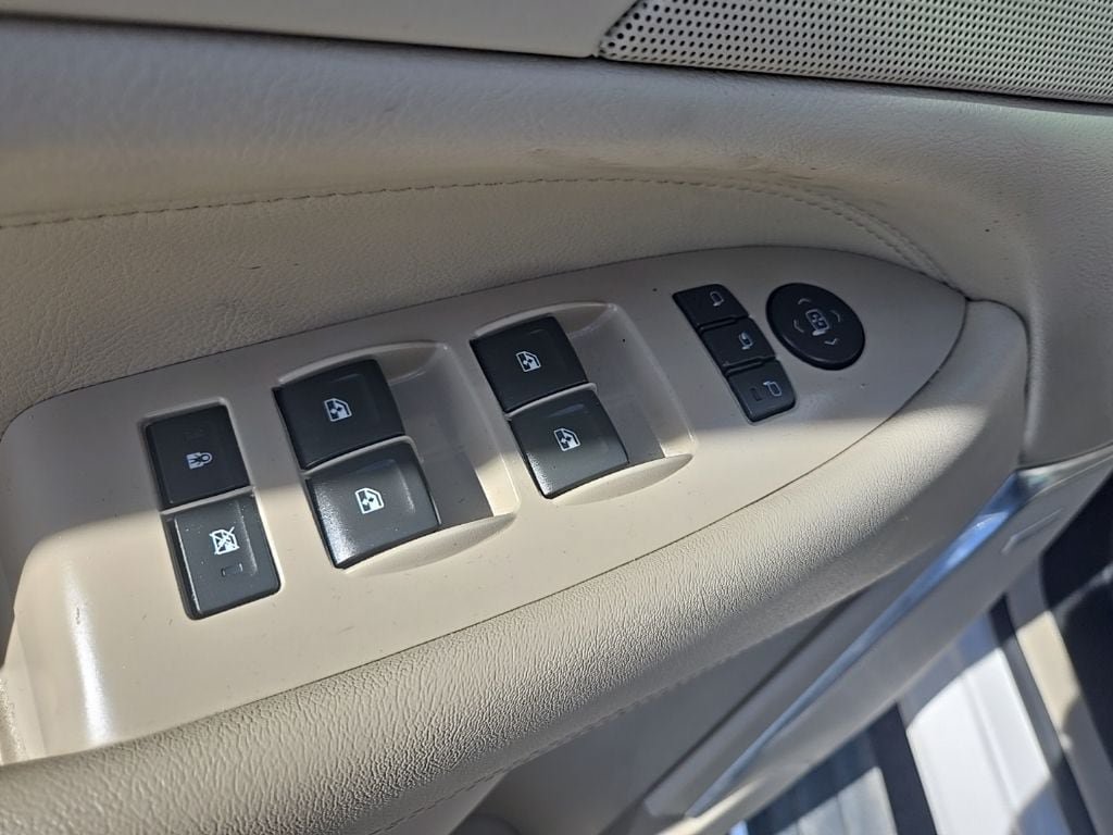 Used 2019 Cadillac Escalade Premium Luxury AWD/4WD image 10