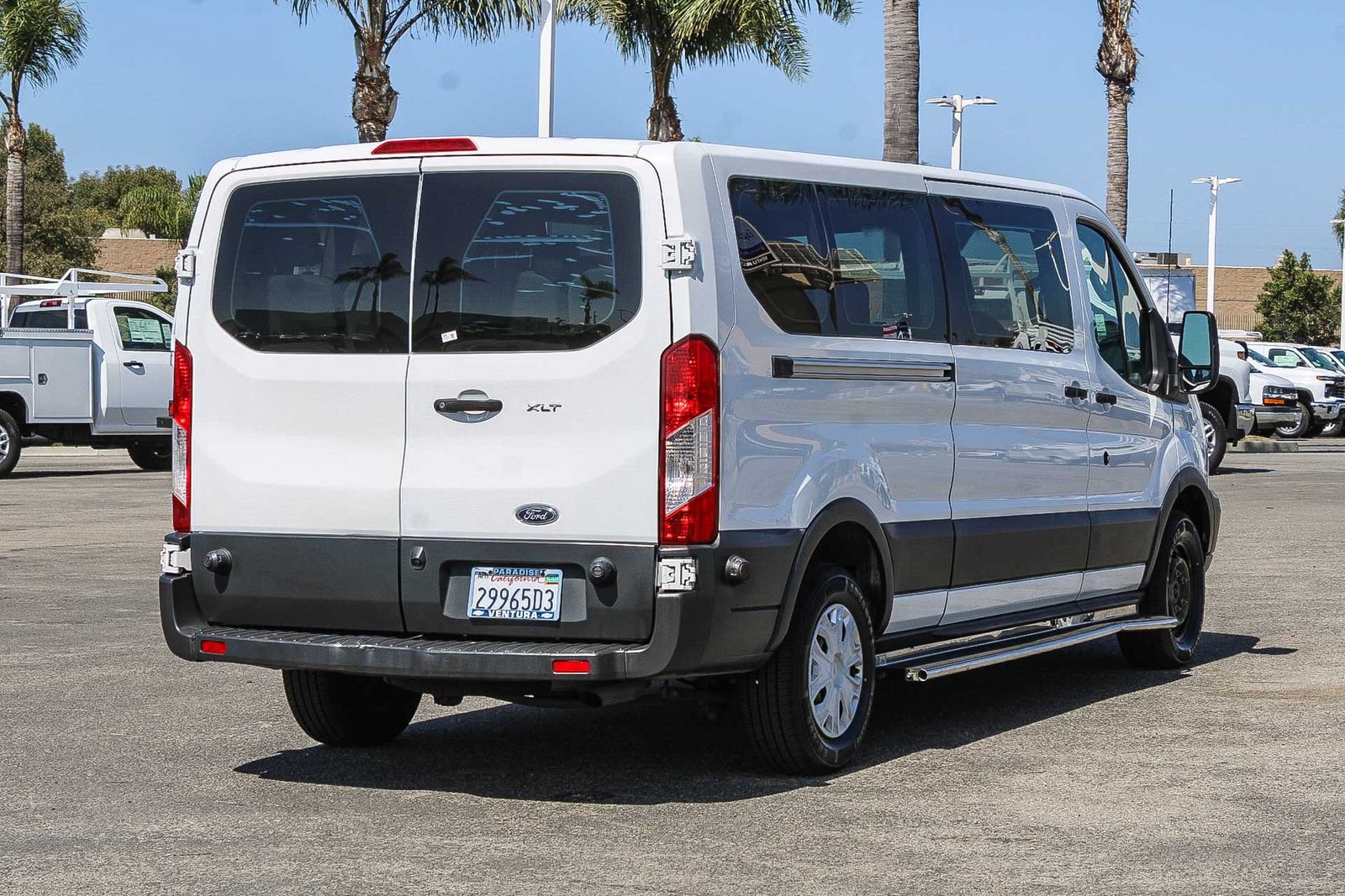 Used 2018 Ford Transit 350 XLT RWD image 4