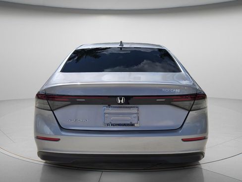 Used 2023 Honda Accord EX image 6