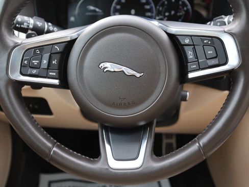 Used 2020 Jaguar XF Prestige AWD/4WD image 18