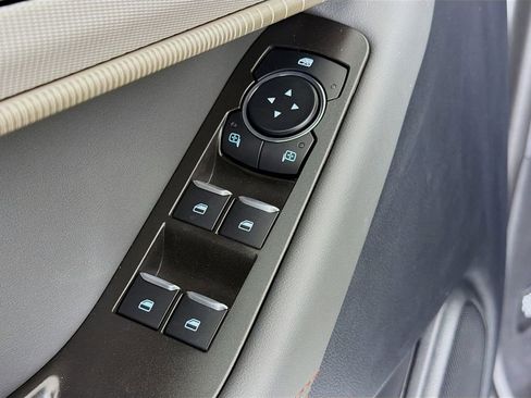 New 2025 Ford Explorer Active w/ Active Comfort Package image 19