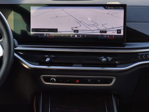 Certified 2024 BMW X7 xDrive40i w/ M Sport Package image 39