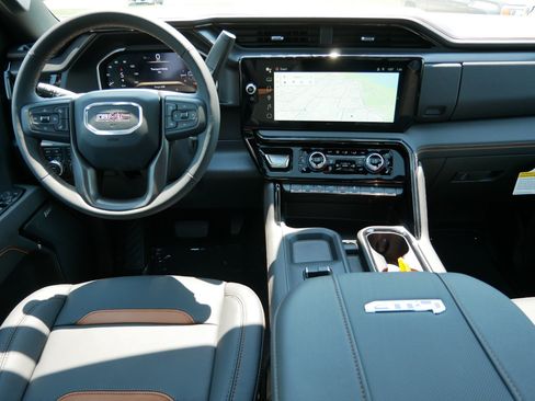 New 2026 GMC Sierra 2500 AT4 w/ AT4 Premium Plus Package AWD/4WD image 14