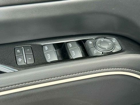 Used 2024 Cadillac Escalade Premium Luxury image 14