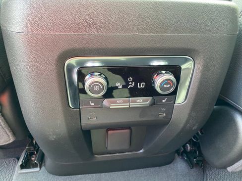 Used 2026 GMC Yukon Denali w/ Sun & Power Step Package AWD/4WD image 28