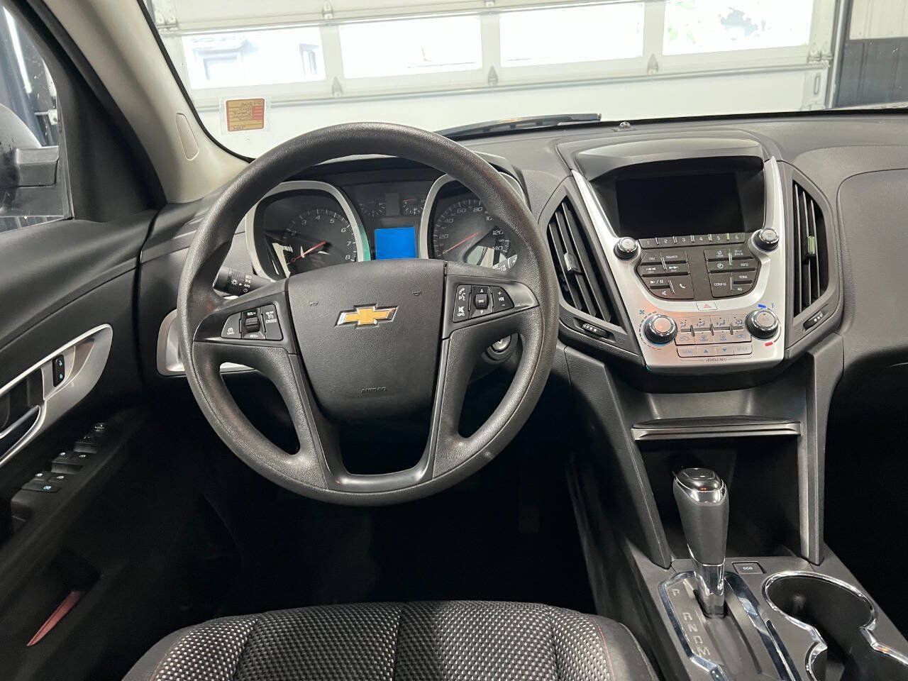 Used 2017 Chevrolet Equinox LS FWD image 8