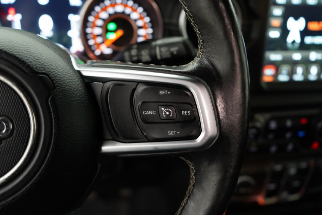 Used 2019 Jeep Wrangler Unlimited Sahara w/ Quick Order Package 24M Moab AWD/4WD image 18