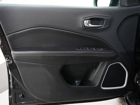 Used 2019 Jeep Compass Latitude w/ Popular Equipment Group image 22