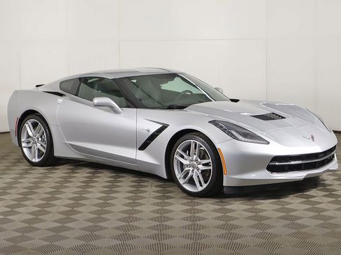 Used 2019 Chevrolet Corvette Stingray Coupe w/ 1LT RWD image 43