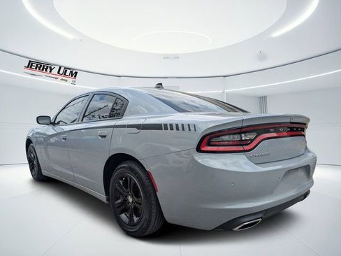 Used 2021 Dodge Charger SXT w/ Leather Interior Group RWD image 5