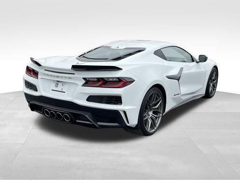 Used 2024 Chevrolet Corvette Z06 image 9