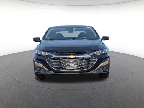 Used 2024 Chevrolet Malibu LT image 2
