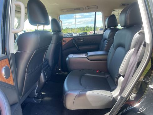 Used 2024 Nissan Armada SL w/ Captain's Chairs Package image 13