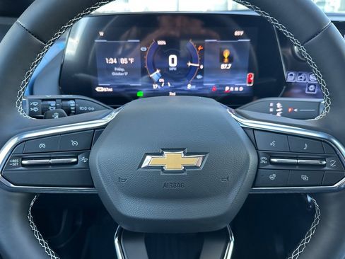 New 2026 Chevrolet Equinox EV LT image 21