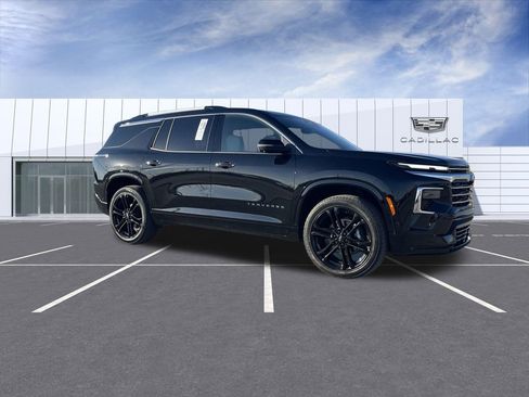 Used 2025 Chevrolet Traverse High Country w/ LPO, Floor Liner Package image 2