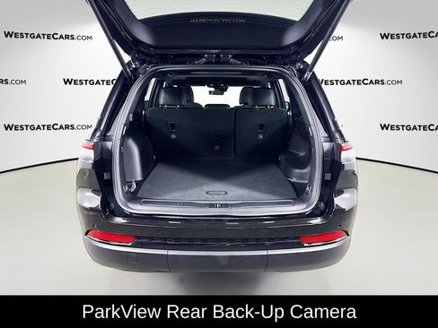 New 2025 Jeep Grand Cherokee Altitude image 13