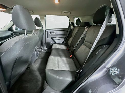 Used 2025 Nissan Rogue SV AWD/4WD image 28