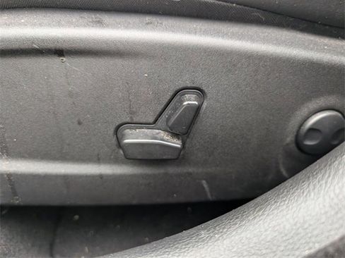 Used 2023 Chrysler 300 S w/ Comfort Group image 15