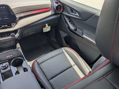 New 2026 Chevrolet Equinox RS w/ Convenience Package III FWD image 20