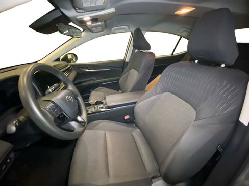 Used 2025 Toyota Camry LE image 9