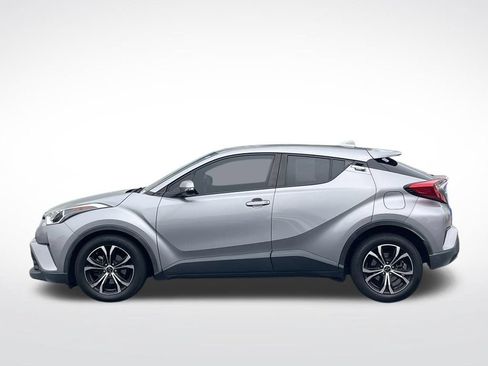 Used 2019 Toyota C-HR LE FWD image 2