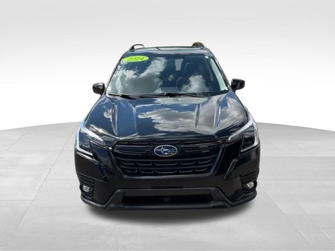 Used 2024 Subaru Forester Premium AWD/4WD image 3