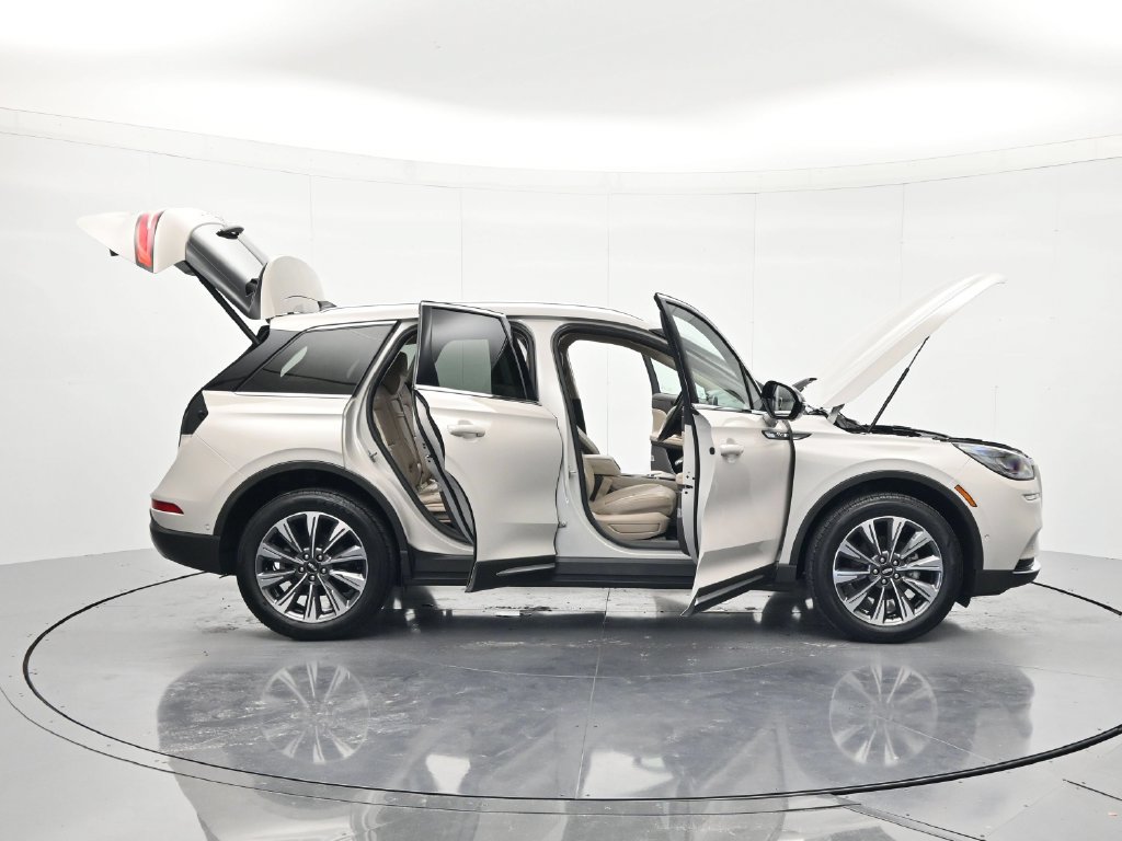 Used 2022 Lincoln Corsair Reserve w/ Equipment Group 201A FWD image 49