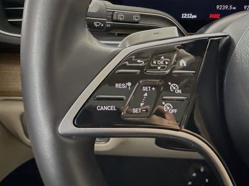 Certified 2025 Mercedes-Benz GLE 350 4MATIC image 11