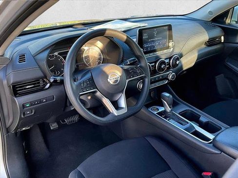 Used 2023 Nissan Sentra SV image 14
