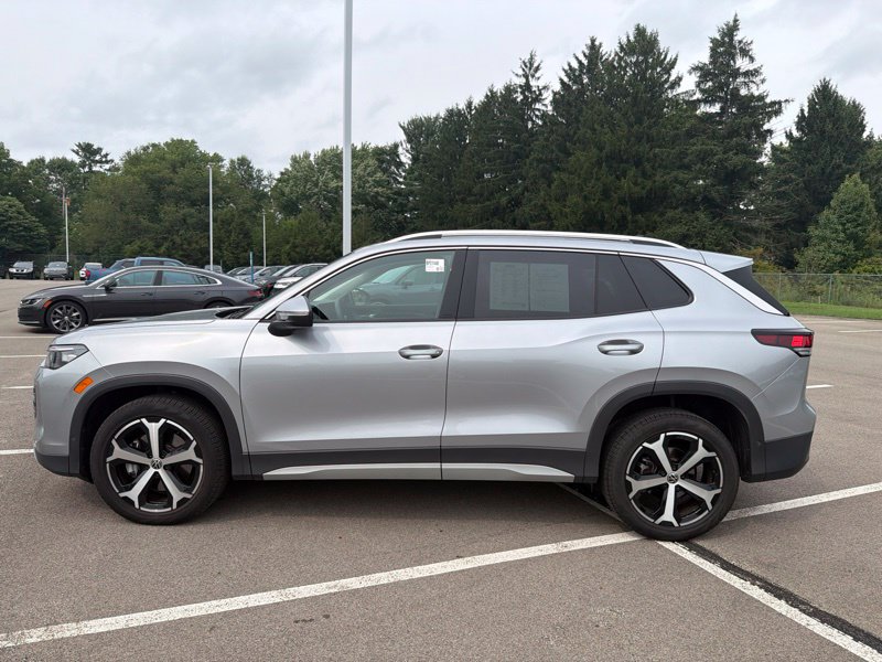Used 2025 Volkswagen Tiguan SE AWD/4WD image 6