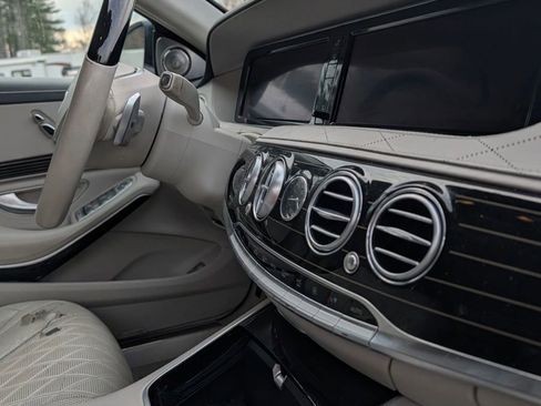 Used 2016 Mercedes-Benz S 550 4MATIC Sedan image 37