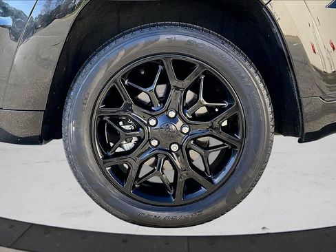 Certified 2021 Jeep Grand Cherokee Limited X image 37