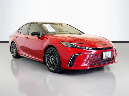 Used 2025 Toyota Camry XSE w/ Premium Plus Package FWD image 3
